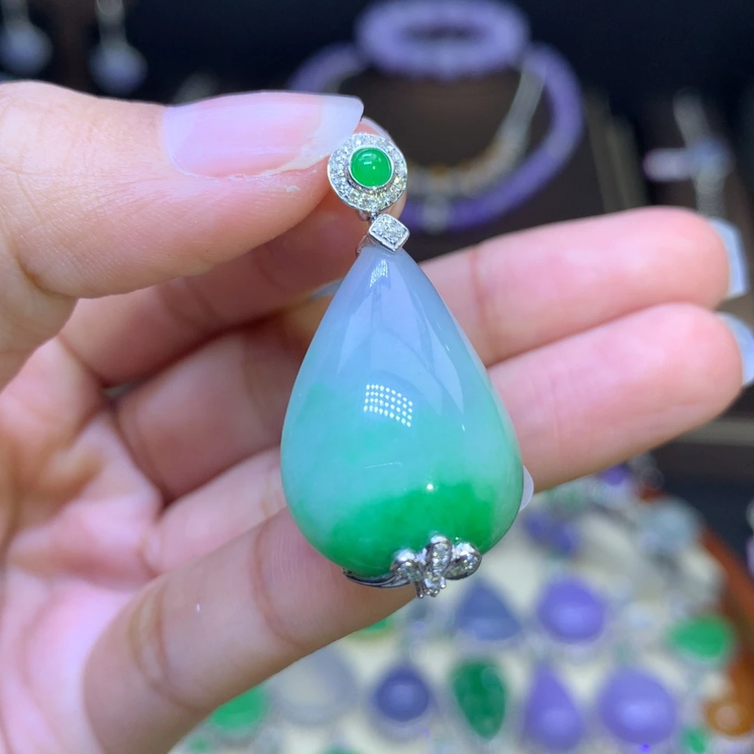 翡翠颈饰18K金镶嵌天然