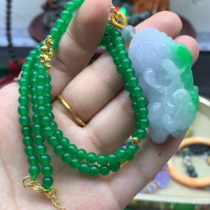 翡翠未镶嵌颈饰吊坠