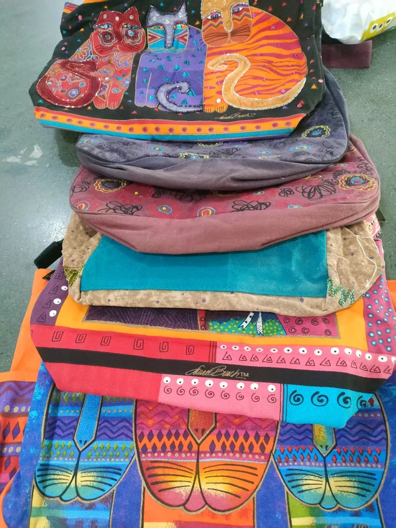 H5 超多颜色高质量手提斜挎包包 发1个  不止图片色