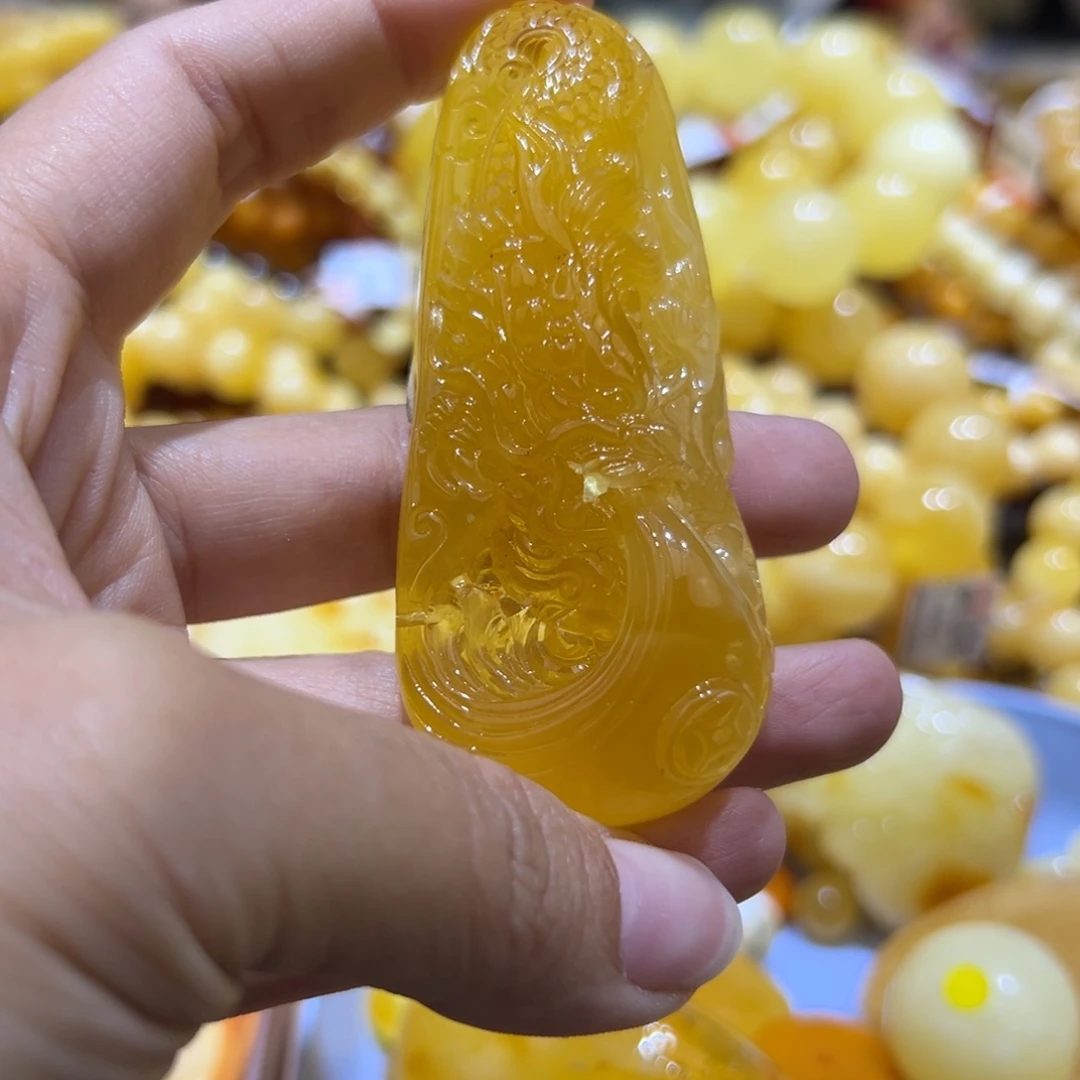 琥珀珠宝奇石未镶嵌