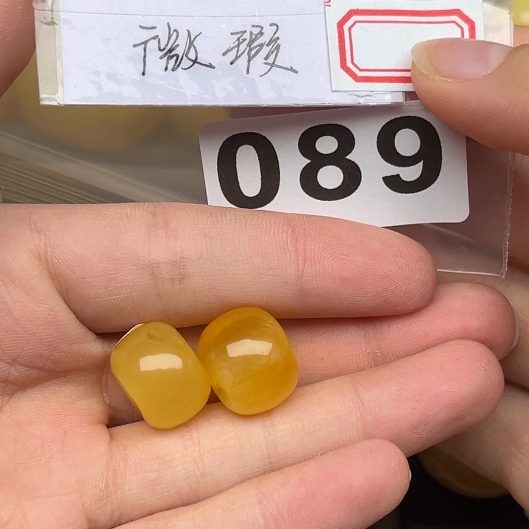 蜜蜡裸石未镶嵌小****✪微瑕