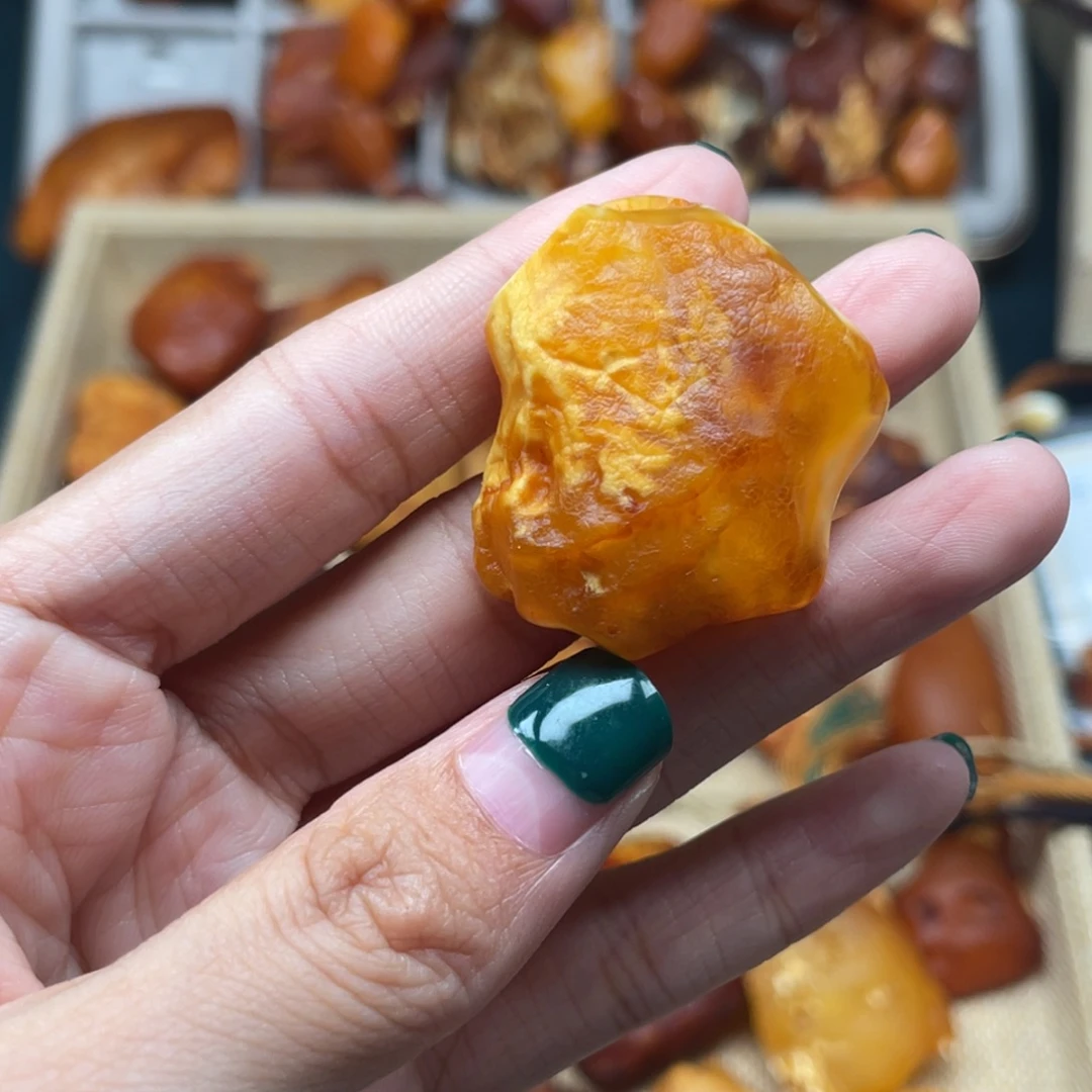 琥珀未镶嵌珠宝奇石