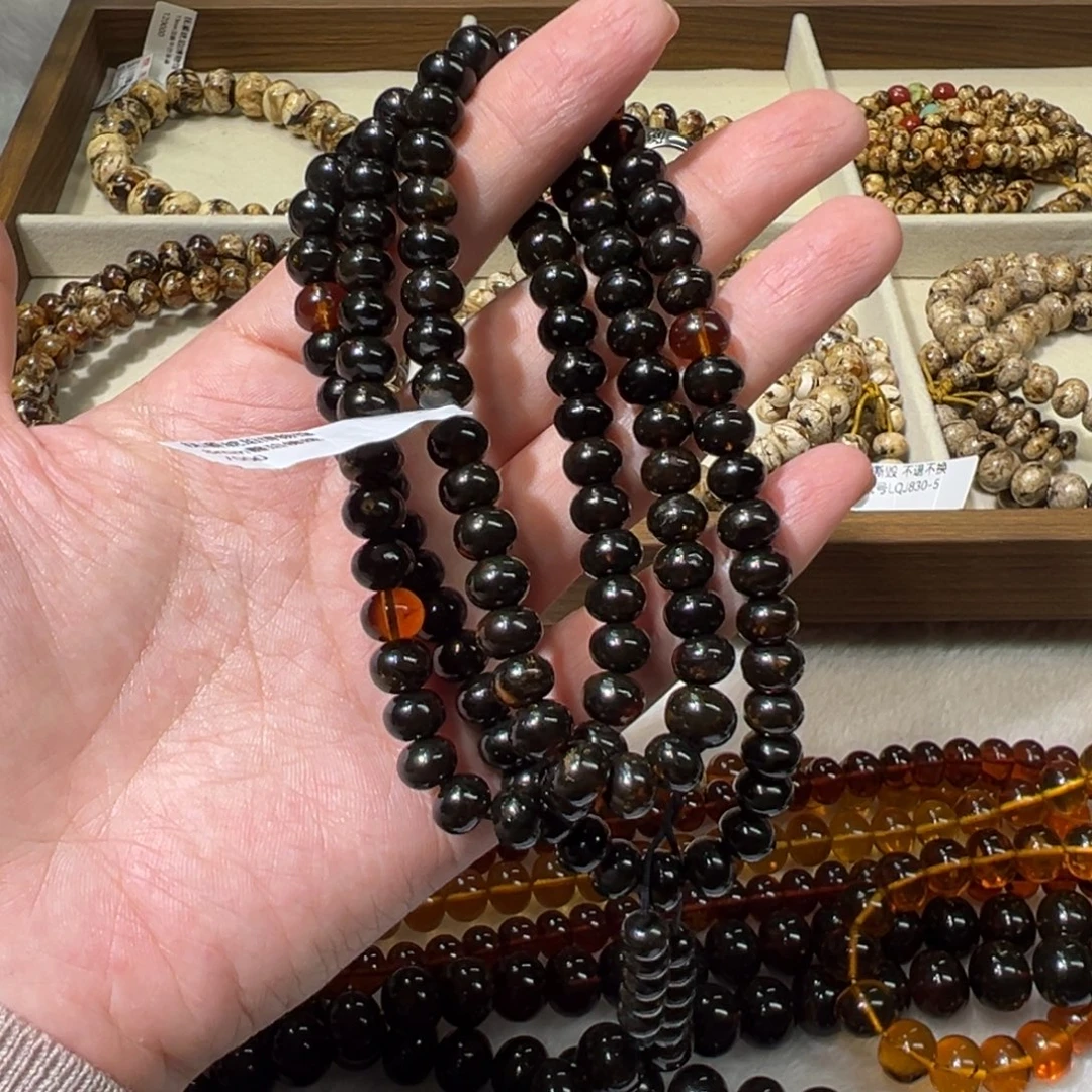 飞***琥珀未镶嵌裸石抚顺琥珀8m108深血