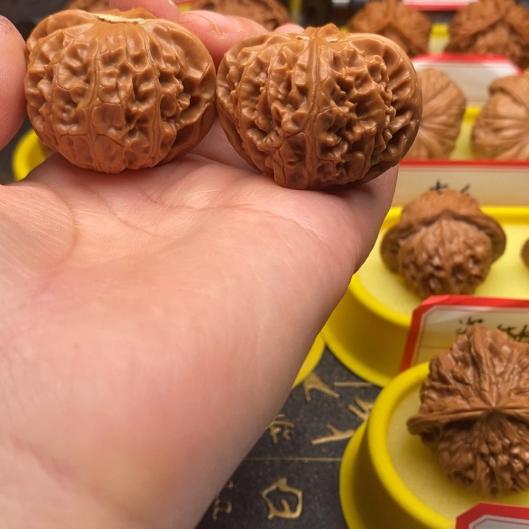 液***猫文玩核桃吊坠宫灯