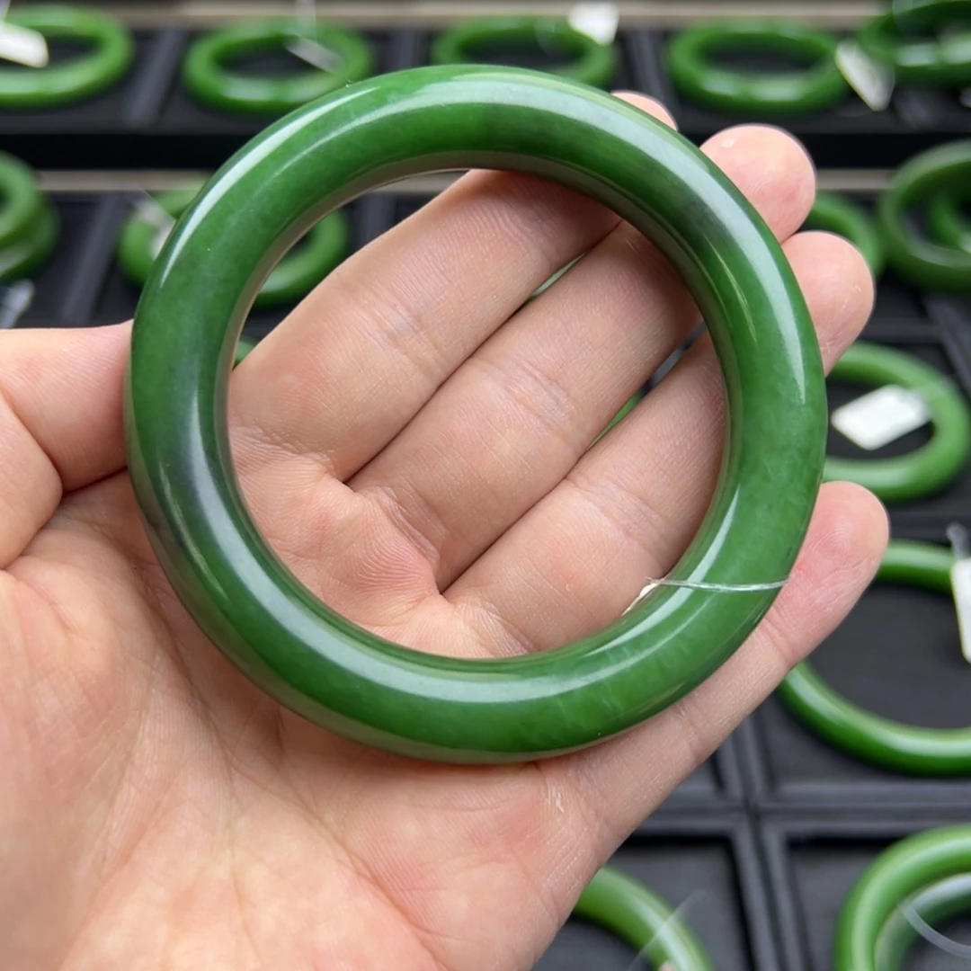 和田玉（碧玉）未镶嵌手镯