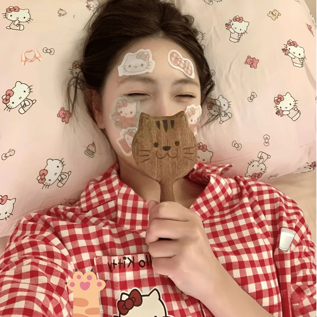 卡通可爱HelloKitty睡衣女三件套夏季款甜美红格子宽松家居服套装