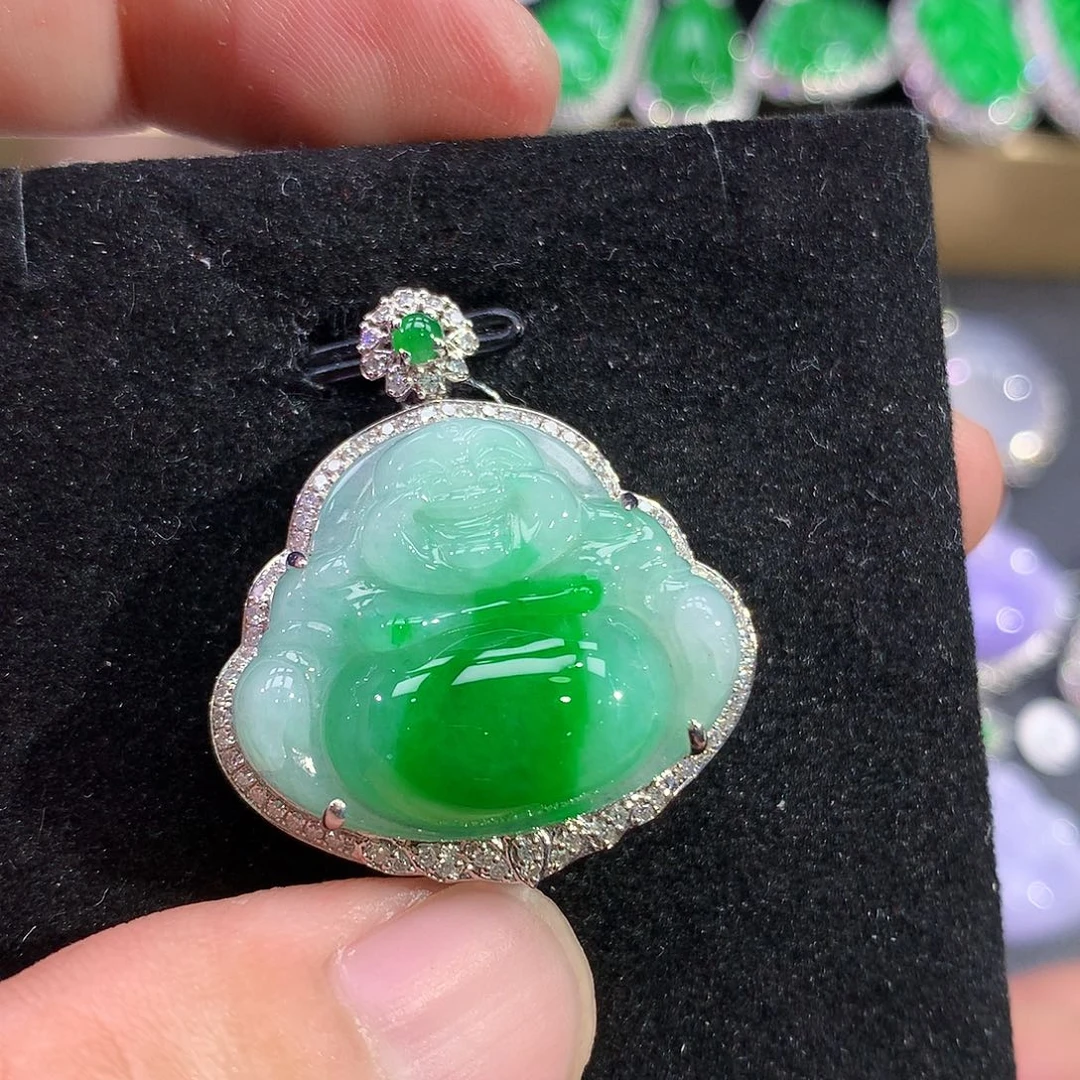 翡翠18K金镶嵌颈饰