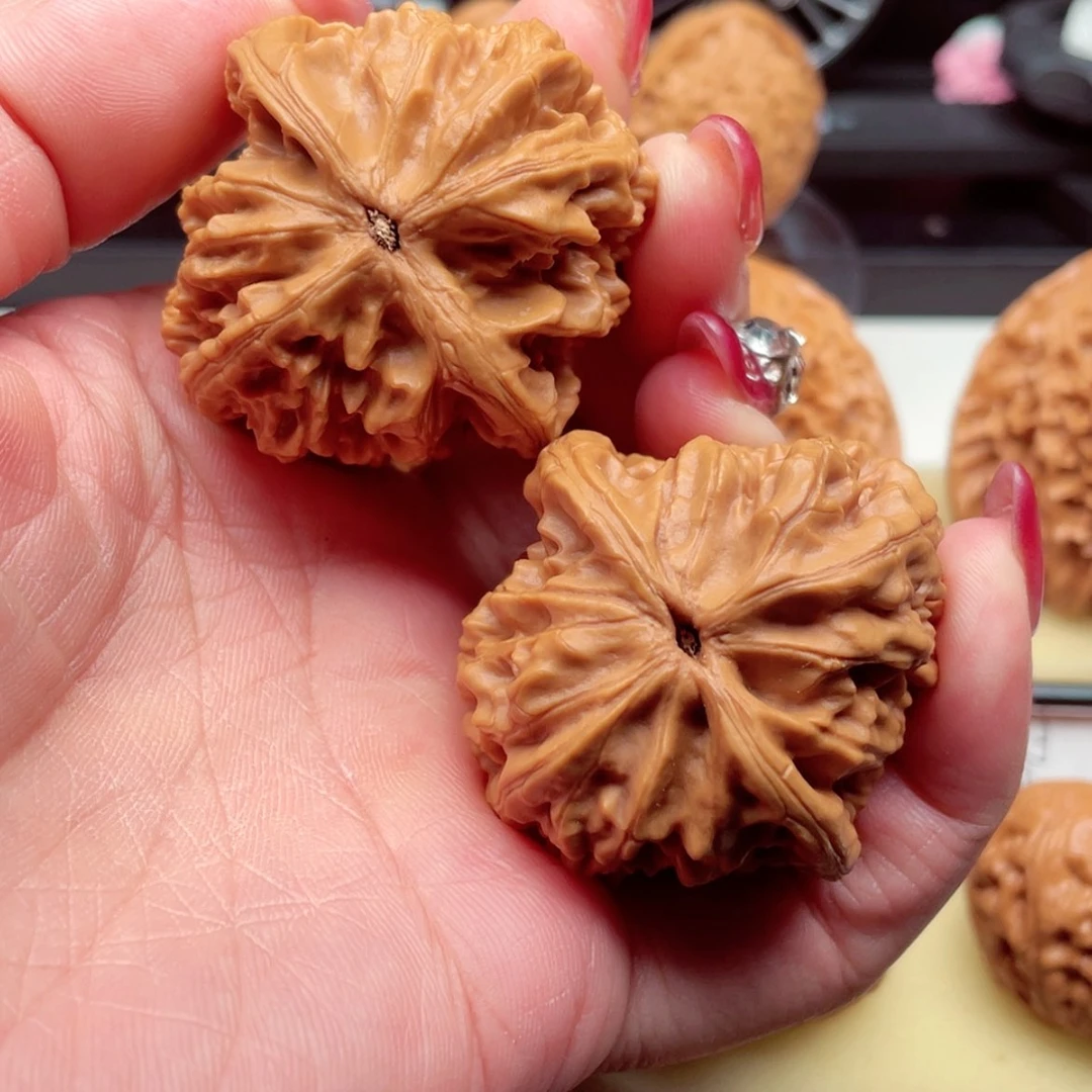 【闪购商品】吊坠桃核老款鸡心43尺已打底260号