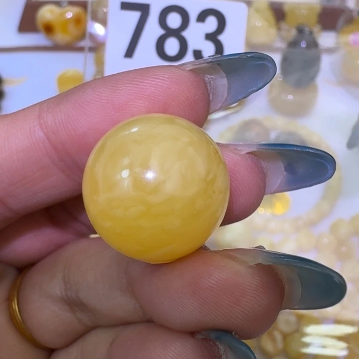 裸石琥珀未镶嵌19.5m皮色点