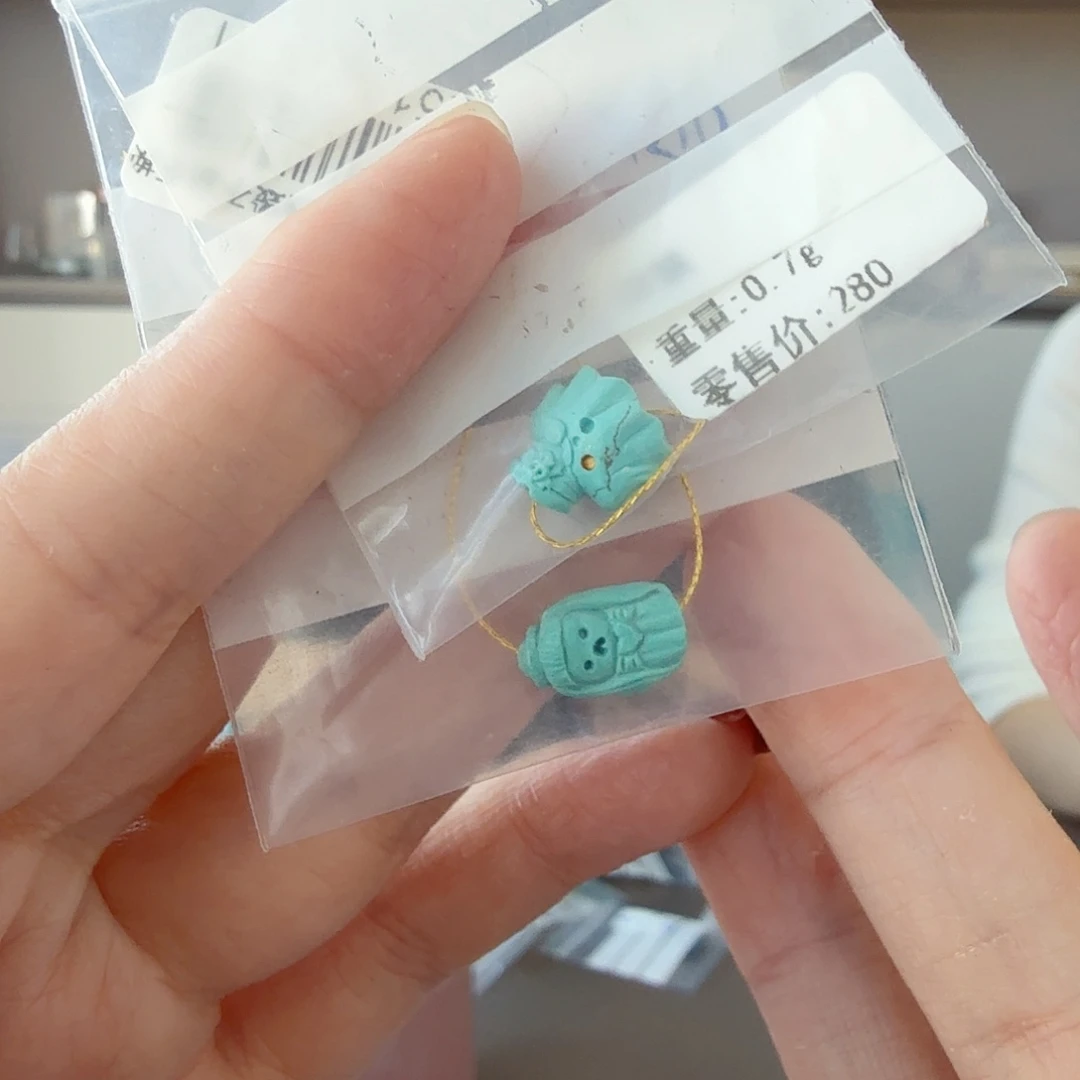 绿松石未镶嵌珠宝奇石