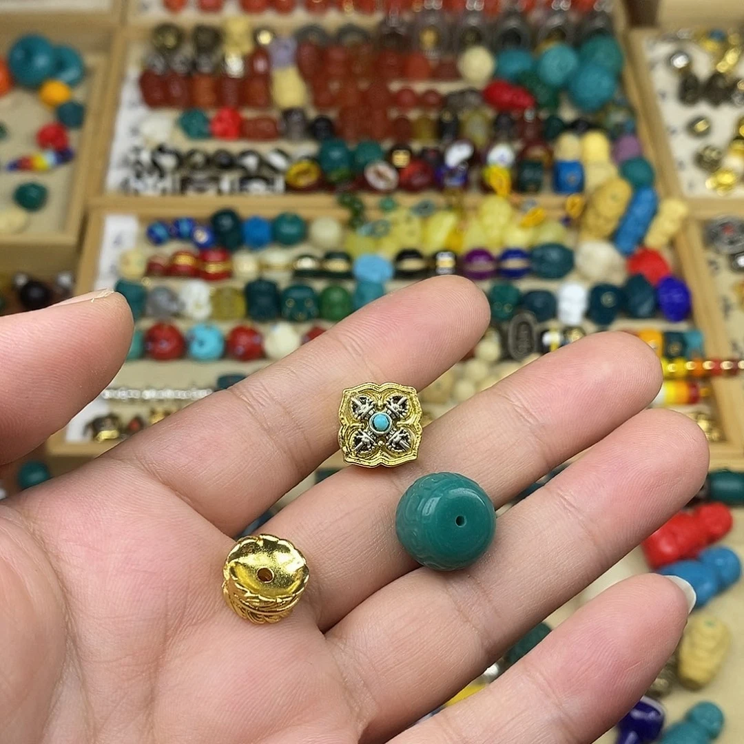 卡***拉玻璃颈饰配饰如图3个配件