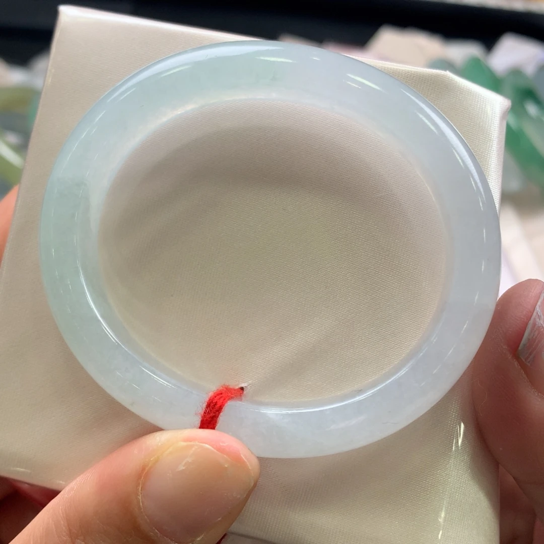 翡翠未镶嵌手镯53.1贵妃