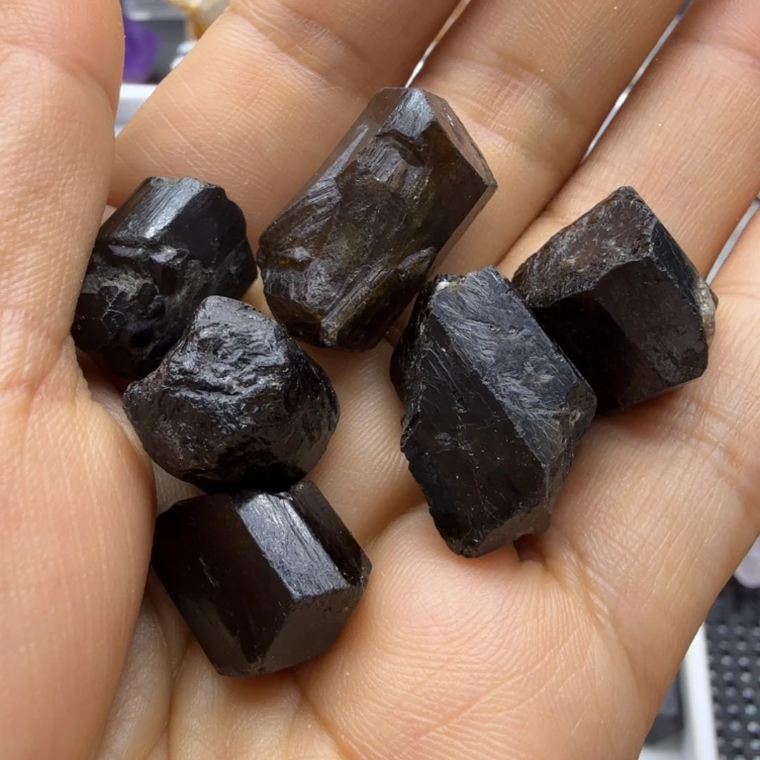 ****鲜石材尼泊尔黑金福利