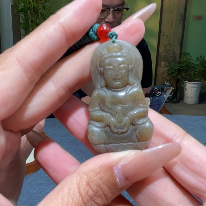 爱***言和田玉未镶嵌颈饰