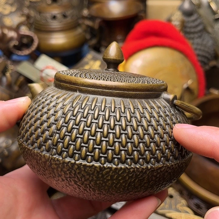 精美铜器批发档口