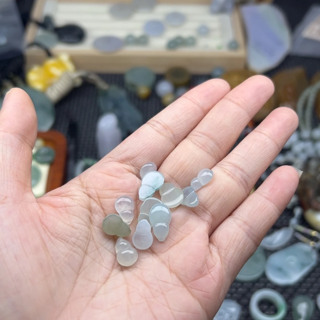 颈饰未镶嵌翡翠打包