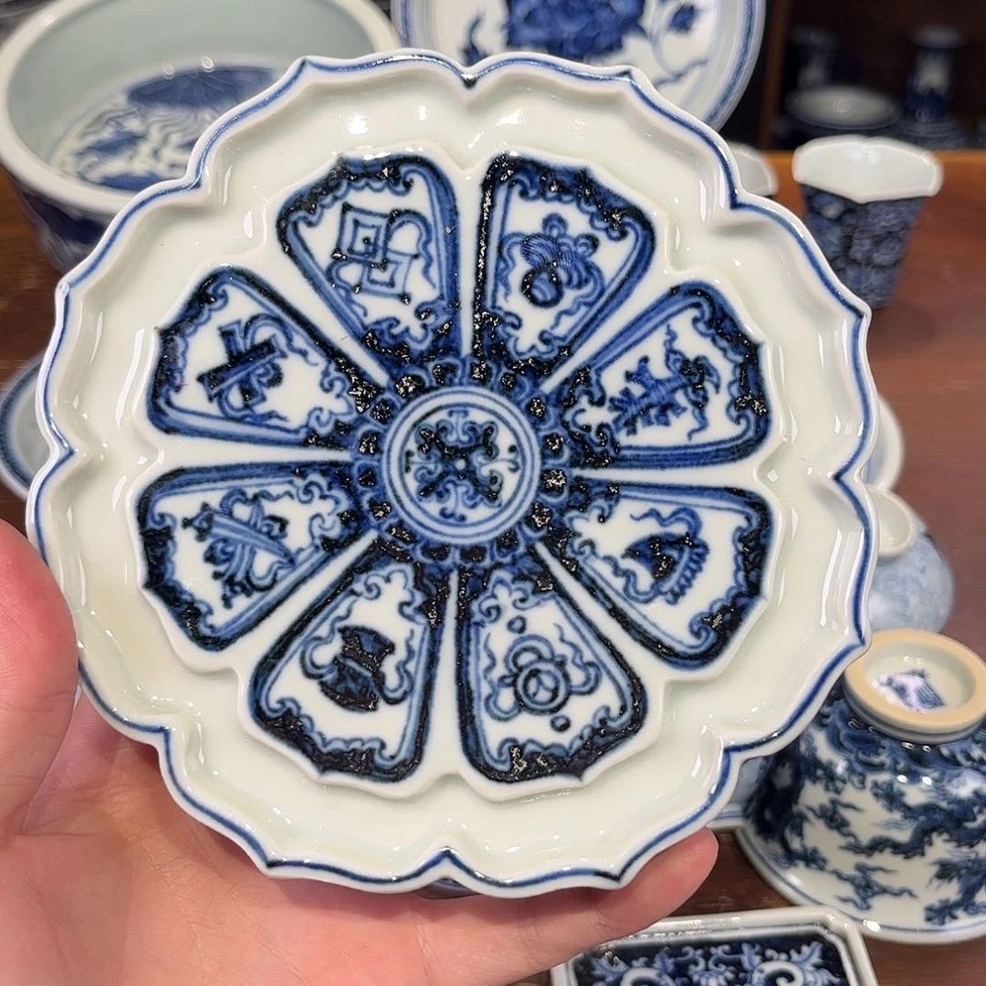 瓷片暗八仙小壶承仿古
