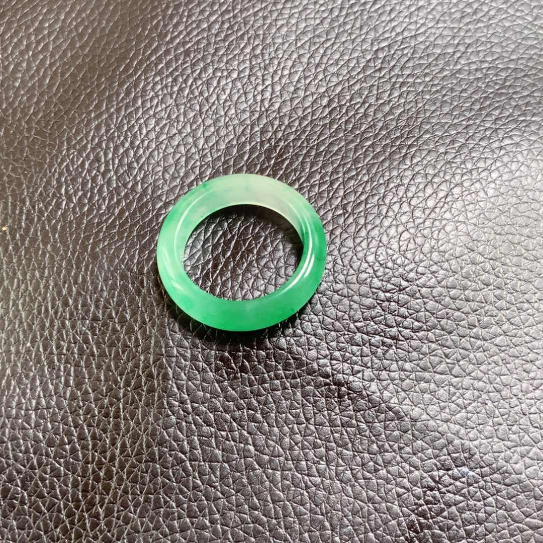 石英质玉戒圈未镶嵌山***，卡20