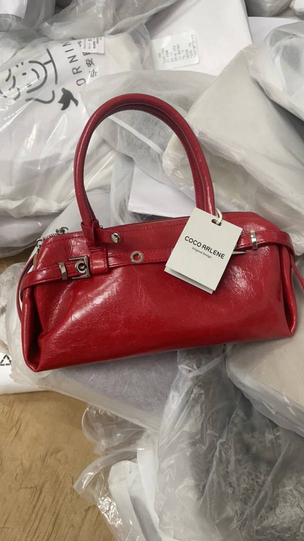 A《直播间过款链接 A001 -50 号》拍这里 2025 新款 女包单肩手提包