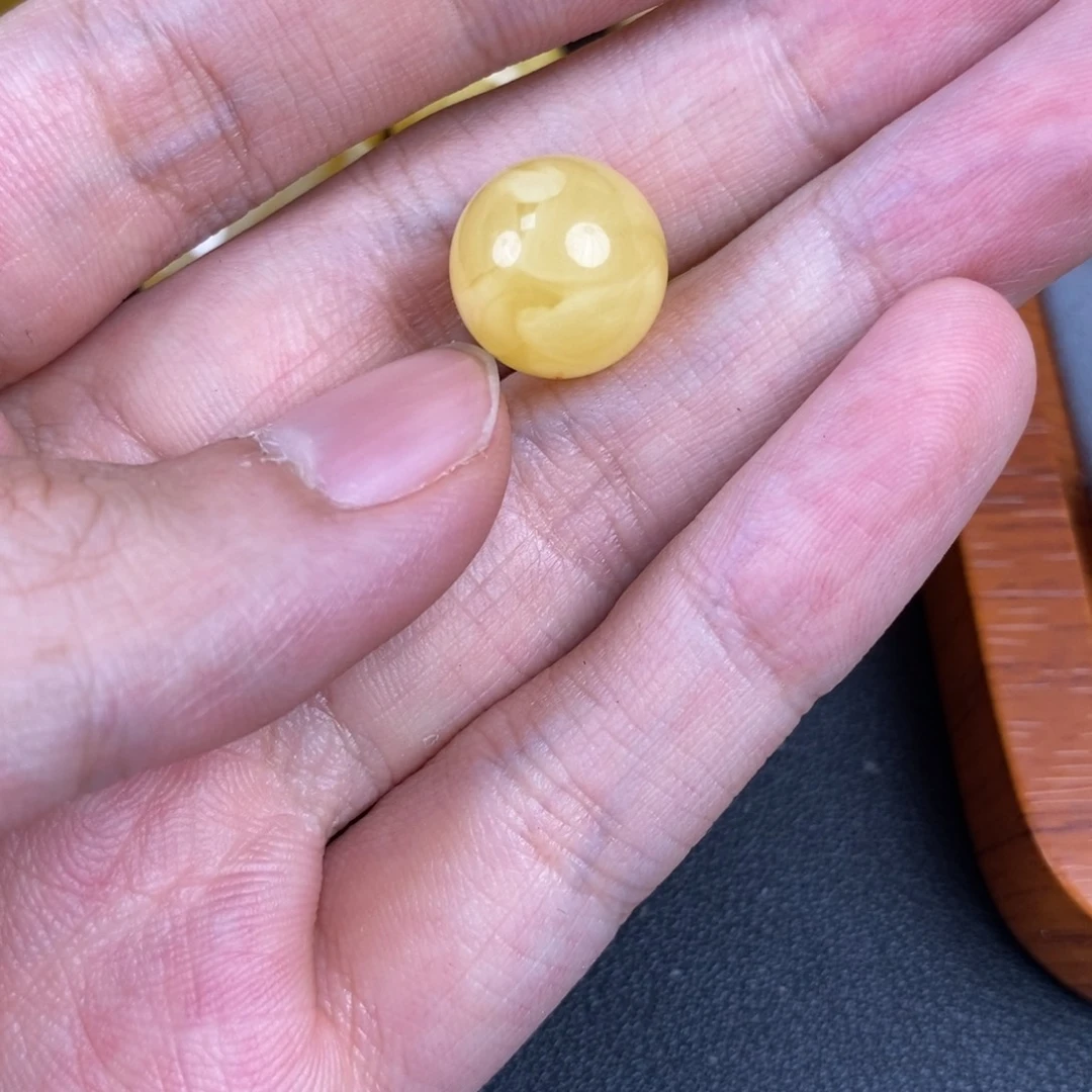 裸石琥珀未镶嵌妖花78