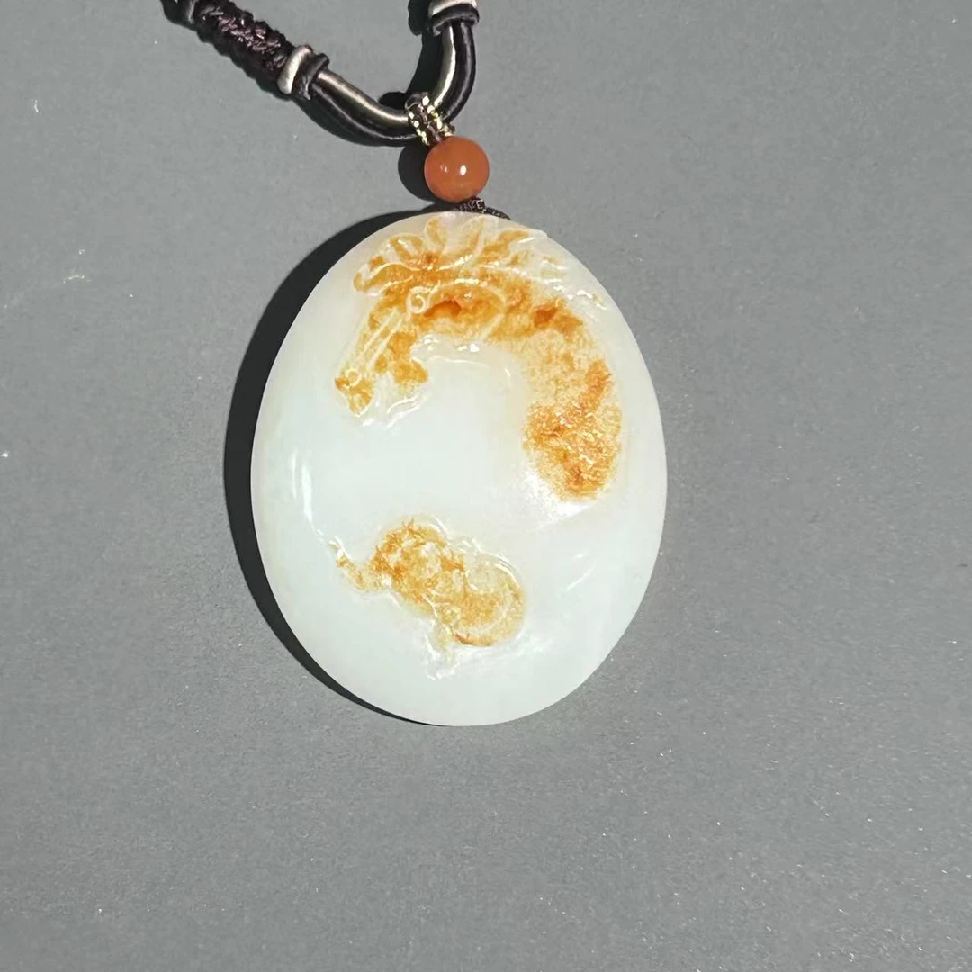 创汇和田玉马挂件