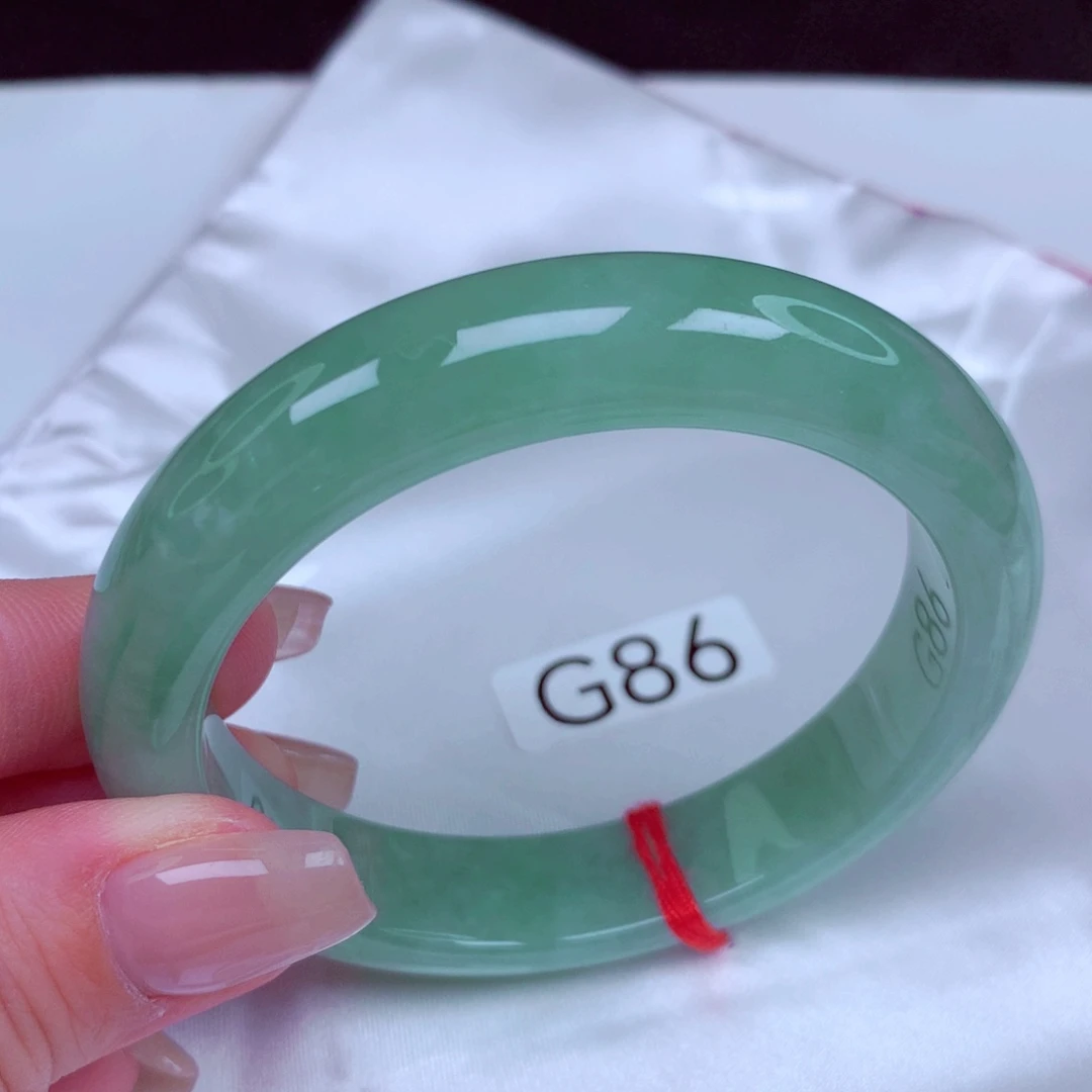 翡翠未镶嵌手镯手镯