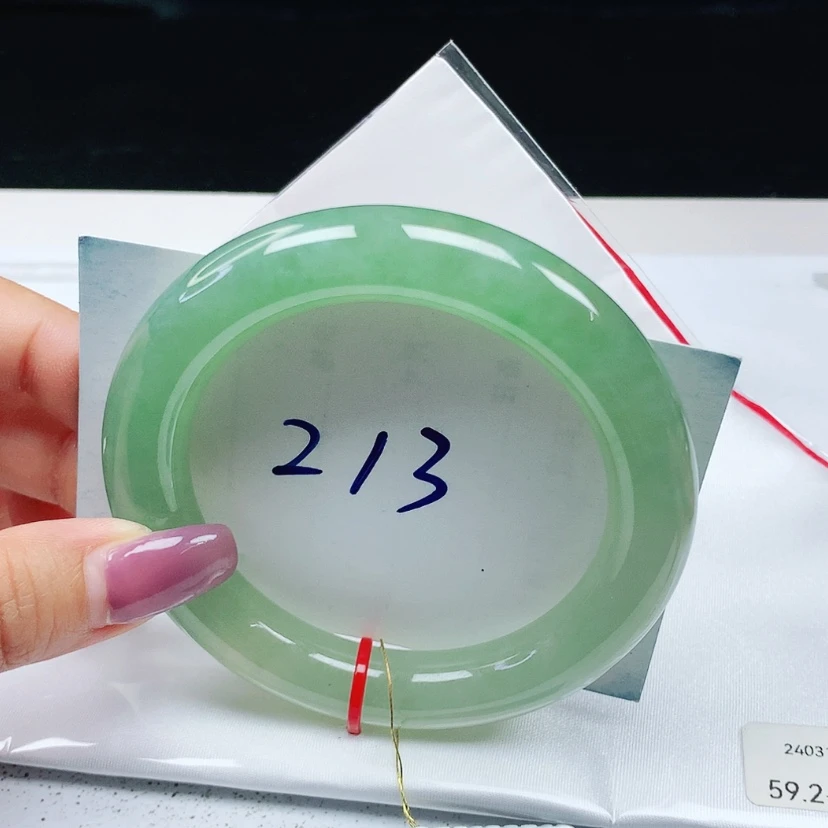 【闪购商品】翡翠手镯未镶嵌 圆条59+