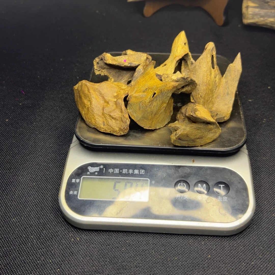 走***客木奇楠包头壳子野料50克