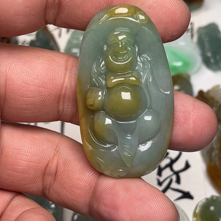 翡翠未镶嵌颈饰逍遥佛