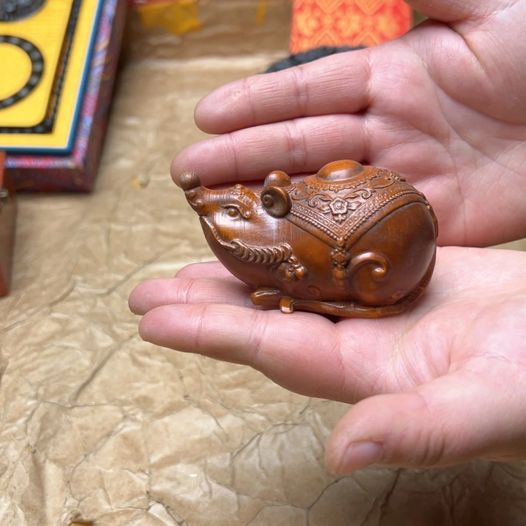 大叶紫檀（黑酸枝木类）