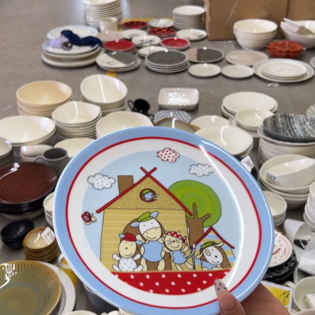 新骨瓷033微瑕卡通8寸平盘