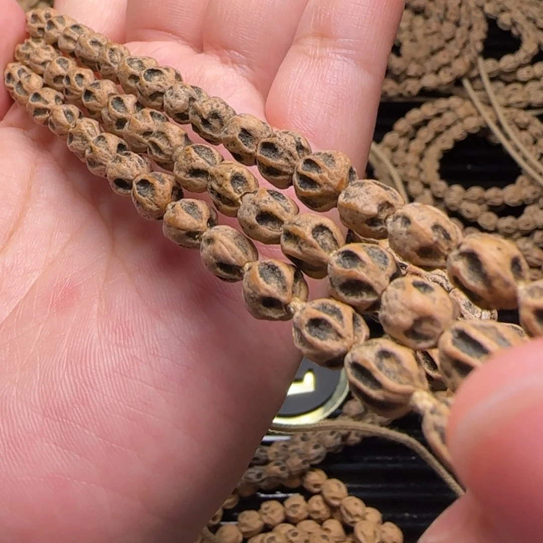 用***4吊坠柏香籽/百香籽