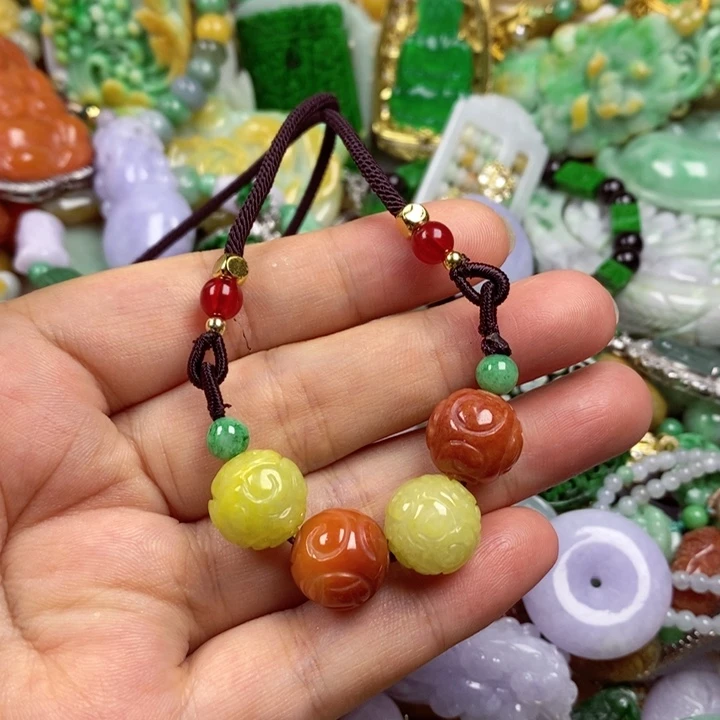 翡翠未镶嵌吊坠(赠链)