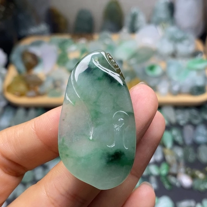 颈饰未镶嵌翡翠悟道