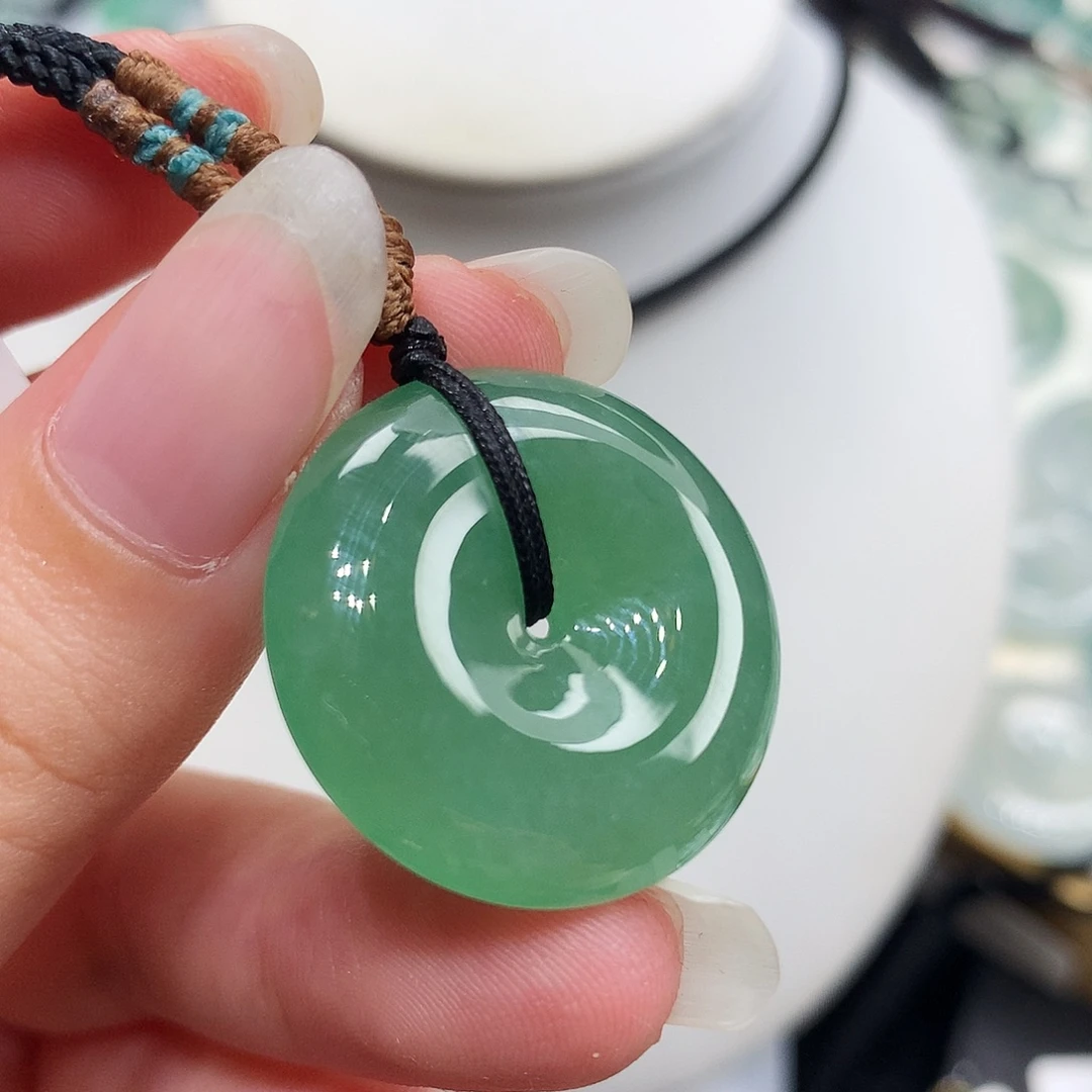 翡翠未镶嵌胸饰翡翠82，25.4/6.3