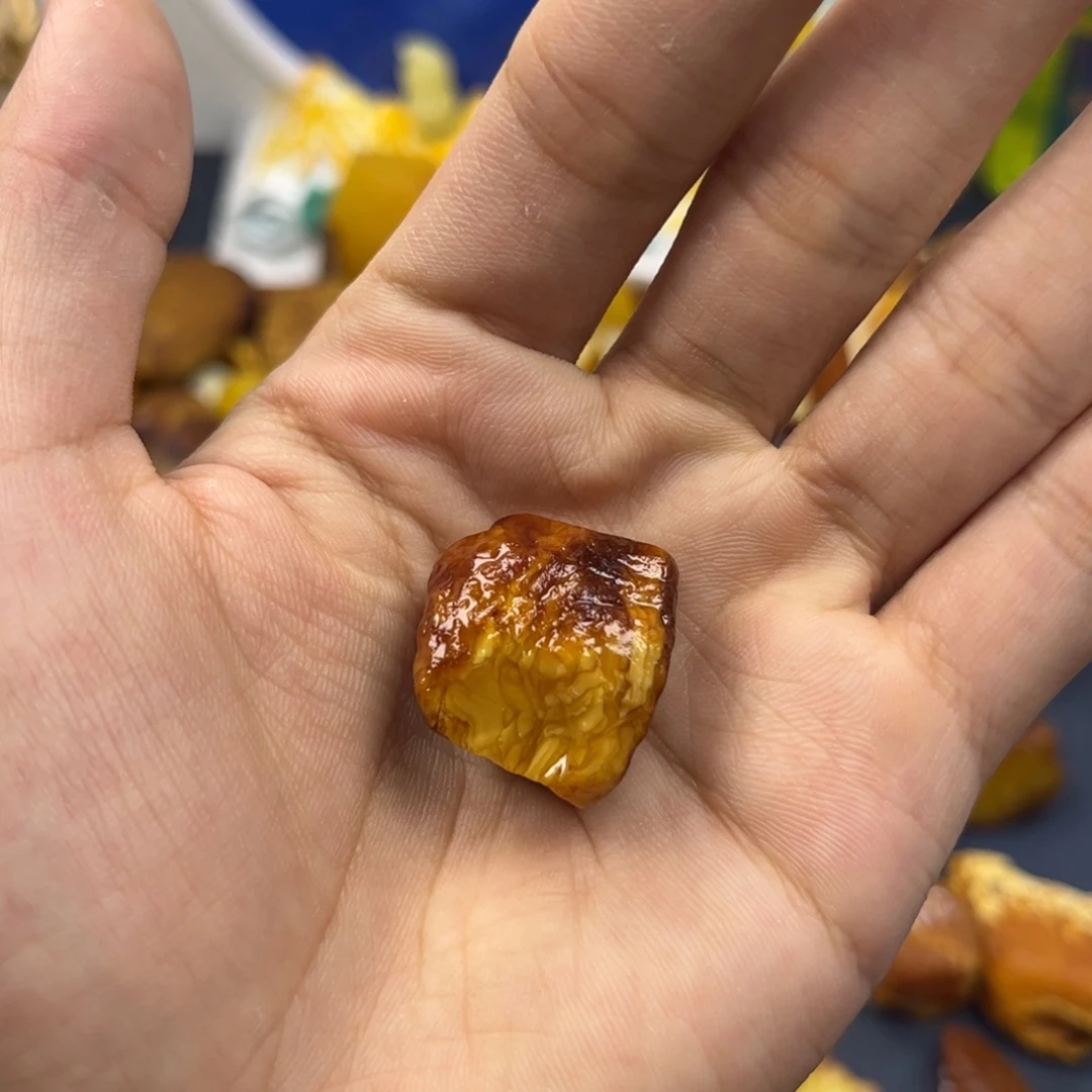 定制琥珀未镶嵌蜜蜡定制