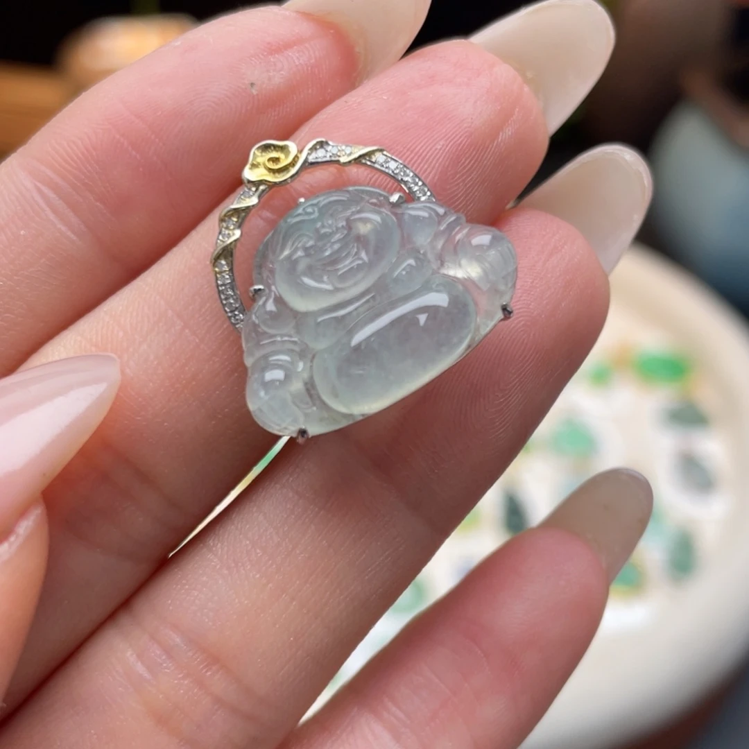 翡翠18K金镶嵌颈饰