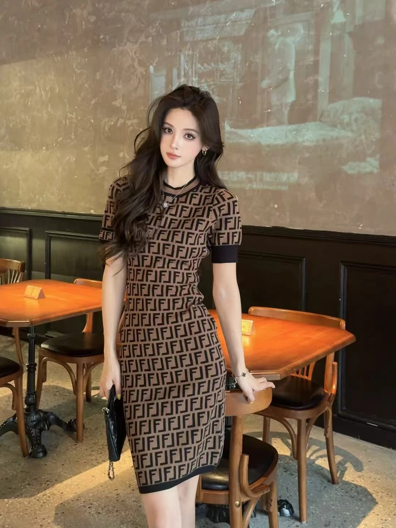 现货VK「Fend*经典色」经典提花针织背心连衣裙女夏季修身包臀裙