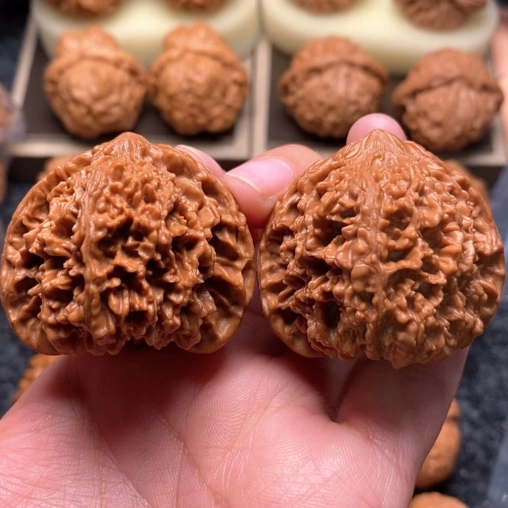 文玩核桃把件精品满天星42