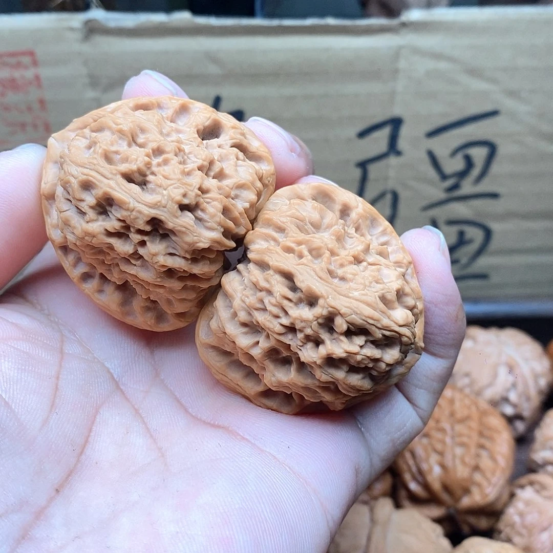 文玩核桃把件43南疆石………………