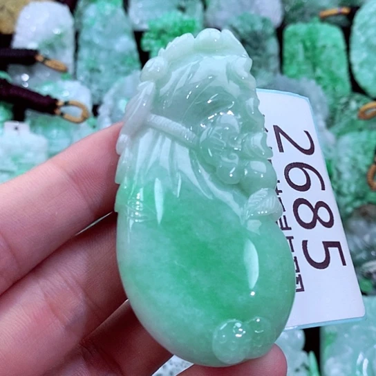 吊坠(不含链)未镶嵌翡翠