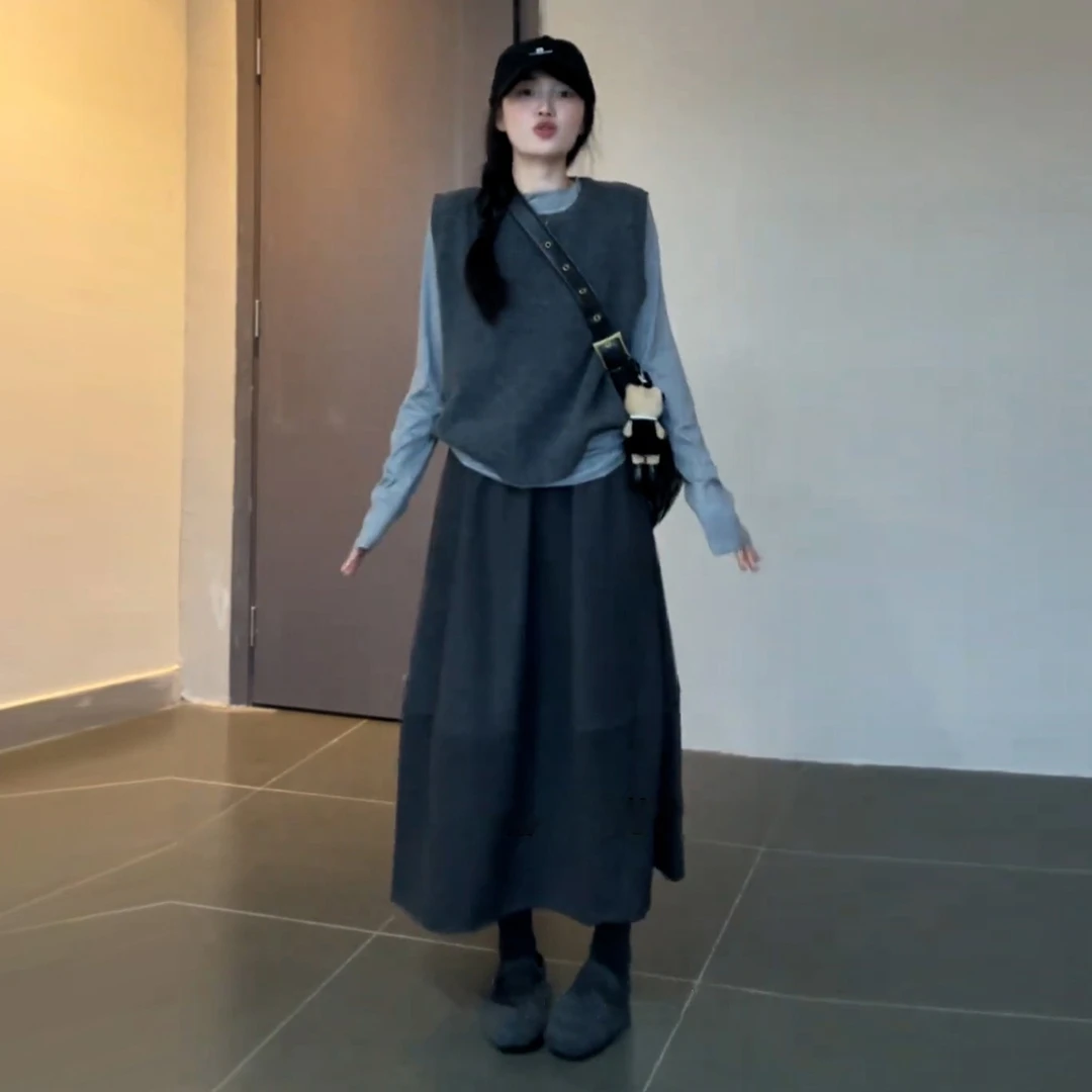 韩系穿搭一整套灰色针织马甲背心叠穿半身连衣裙子秋冬季三件套装