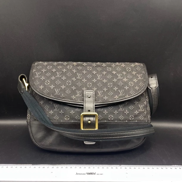 95新 LouisVuitton/路易威登 丹宁斜挎包/13828