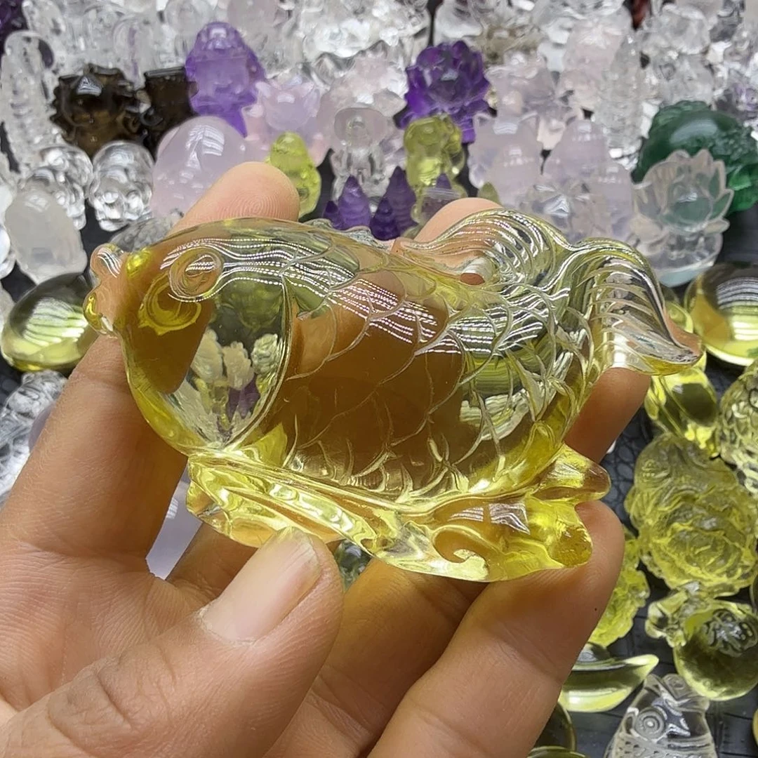 颈饰水晶未镶嵌摆件