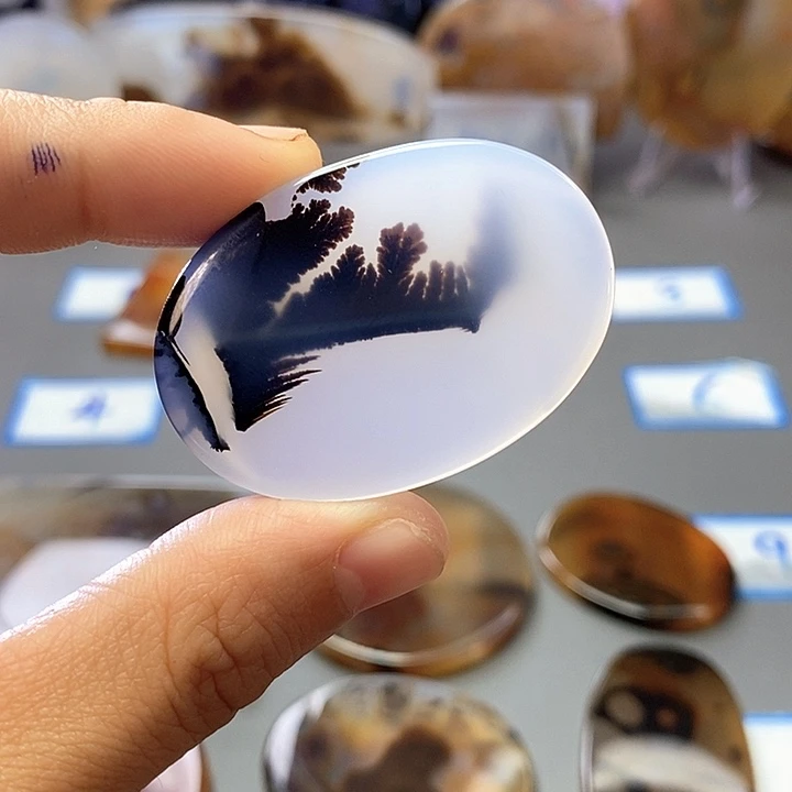 玛瑙/玉髓未镶嵌珠宝半成品