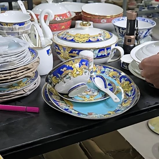 T***艳瓷片微瑕珐琅彩48头6666666666