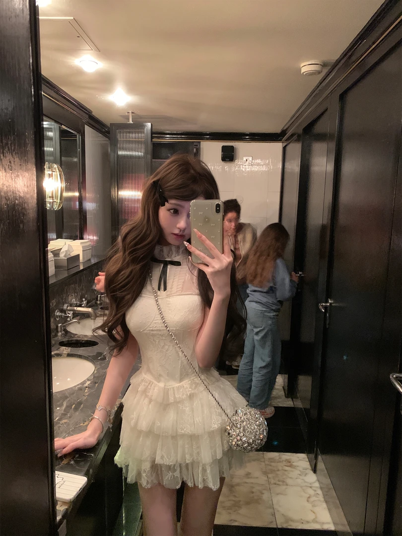 【顶美天菜】甜美辣妹设计感气质蕾丝上衣女2025新款显瘦半身裙套装