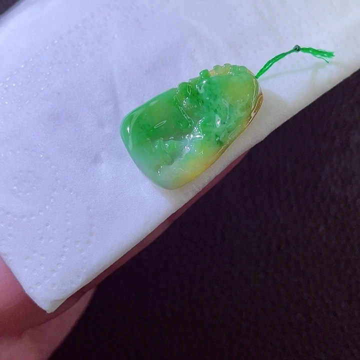 定制翡翠未镶嵌翡翠