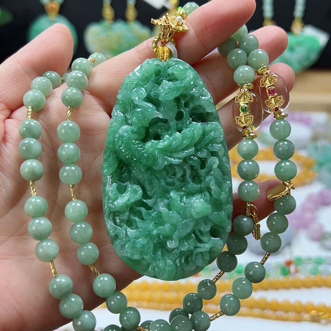 颈饰未镶嵌翡翠吊坠