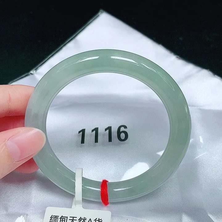 翡翠未镶嵌手镯（圆镯）